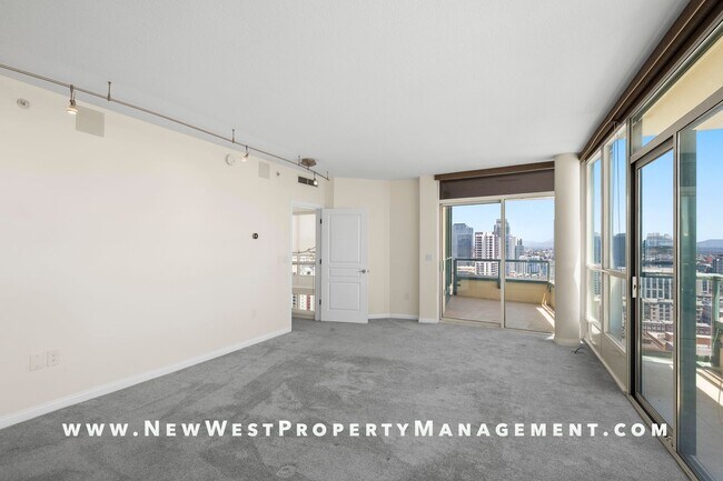 Building Photo - Spectacular Marina District 3-Bedroom Pent...