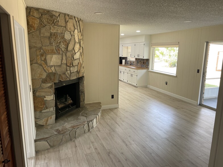 Building Photo - 42 W Highbanks Rd