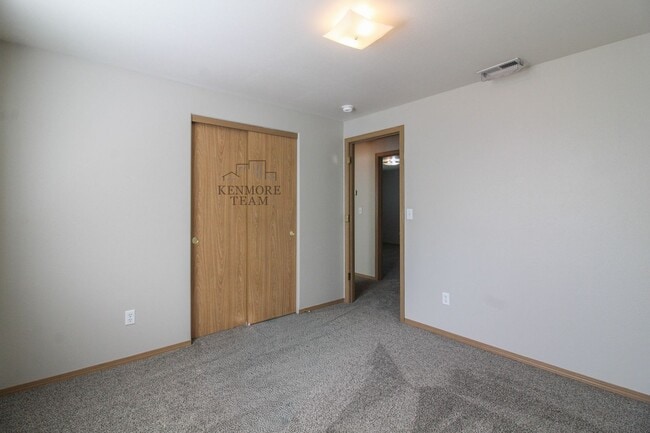 Building Photo - 5108 Montague Ln