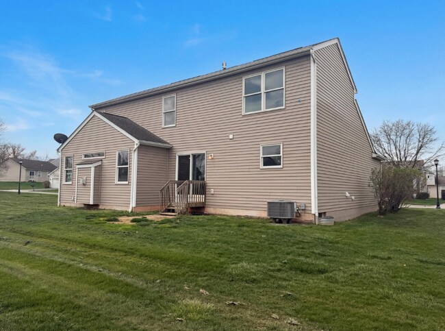 Building Photo - 1000 Hidden Cove Way