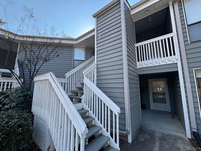 Building Photo - 2 Bed 2 Bath Condominium in Hampstead