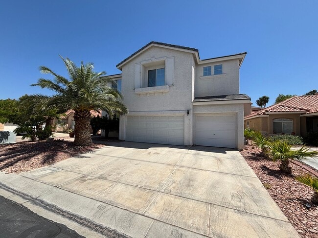 Building Photo - Elegant 4Bed/5Bath/3Car gated residence located near Silverado Ranch