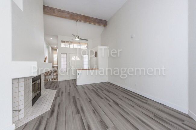 Building Photo - Beautiful 2 bed / 2 bath / 1286 sqft Condo...