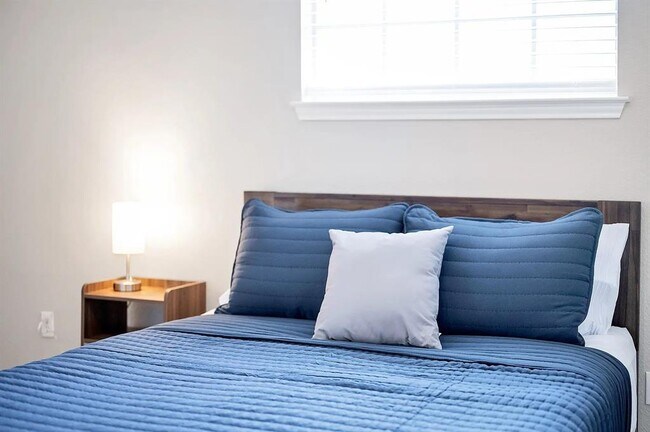 Building Photo - 11306 Avering Ln