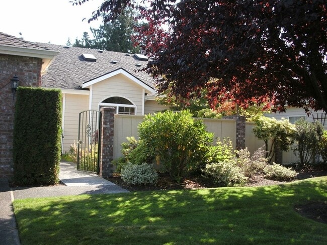 Primary Photo - Comfortable Condo for Lease!