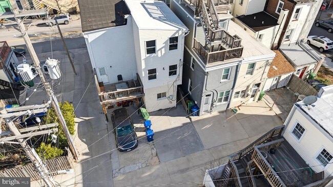 Building Photo - 7 E Fort Ave