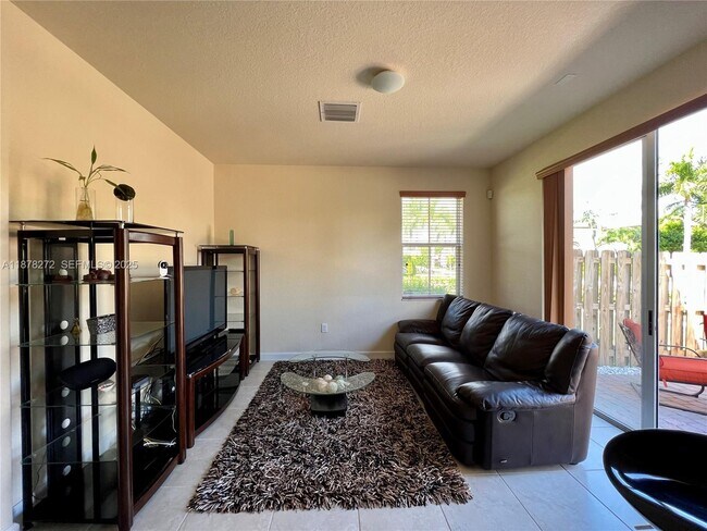 Building Photo - 11389 NW 87th Ln