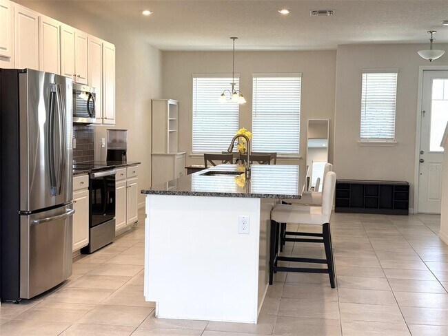 Building Photo - 15910 Marina Bay Dr