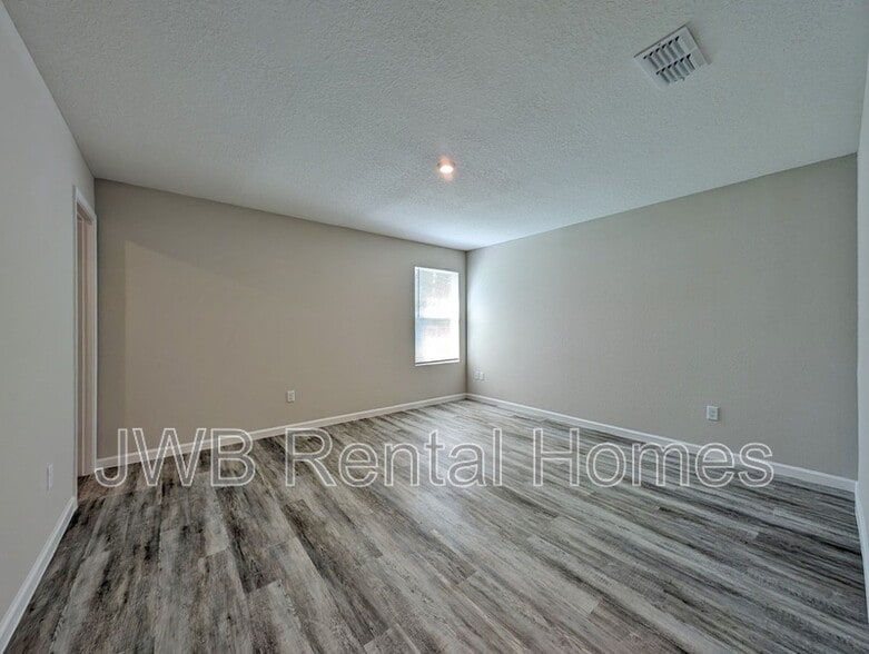 Building Photo - 2058 Frank E Ave