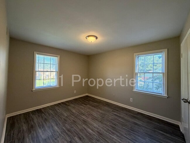Building Photo - 2658 Galaxie St