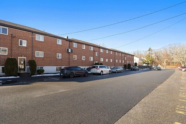 Building Photo - 66 Bryon Rd