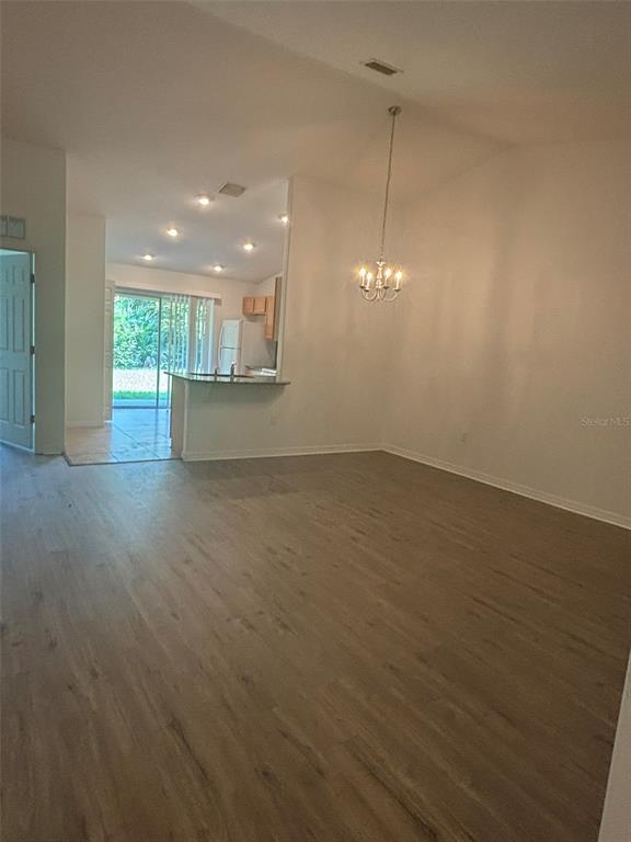 Building Photo - 6 Wood Amber Ln
