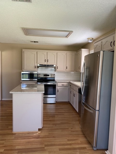 Building Photo - 5105 Woodgate Dr