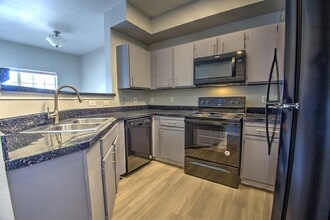 Building Photo - 2320 Gracy Farms Ln