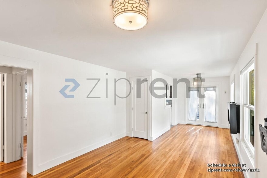 Building Photo - 321 63rd St