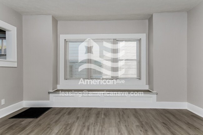 Building Photo - 1015 W 32nd St