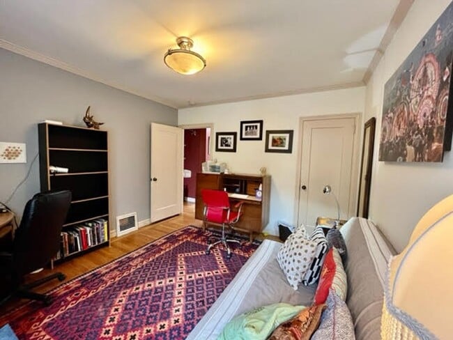 Building Photo - Whimsical 2BR/1BA, Outer Parkside Gem and Dog Friendly! FURNISHED Flexible Lease Term