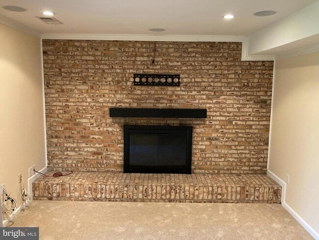Building Photo - 7905 Esther Dr