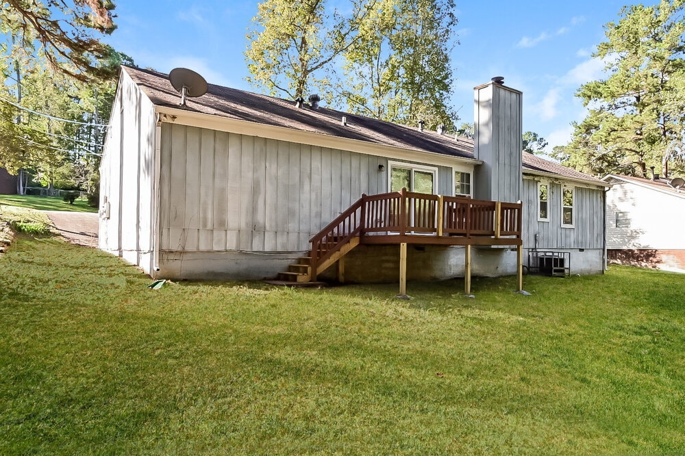 Building Photo - 3122 Chippewa Dr