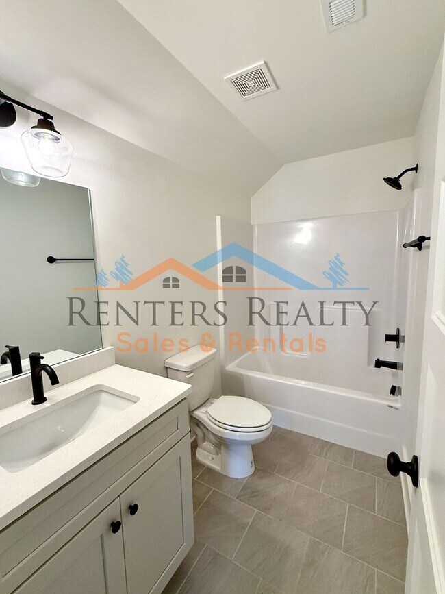 Building Photo - Charming Newer Construction Home with Garage & Fenced Yard