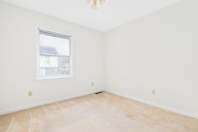 Building Photo - 2007 Williamsburg Square