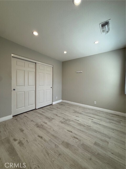 Building Photo - 436 N Placer Privado