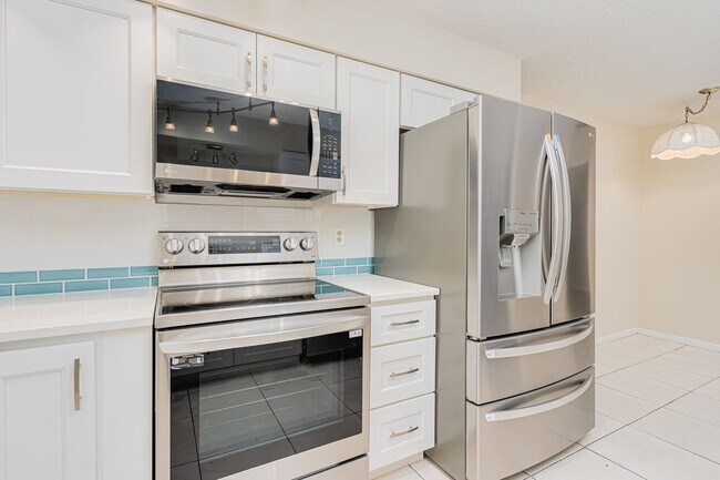 Building Photo - Renovated 3/2 Home in Daytona Beach
