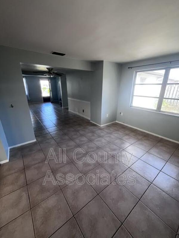 Building Photo - 3404 Devonshire Dr