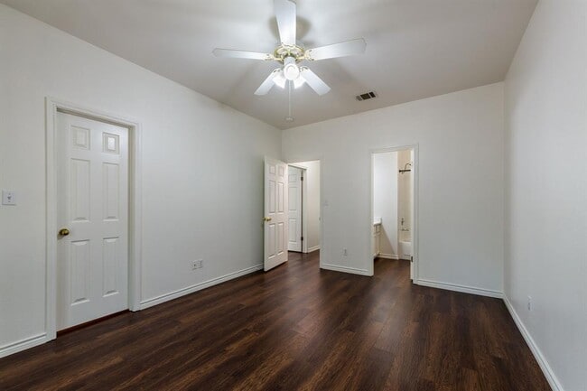 Building Photo - 8708 Weiser Dr