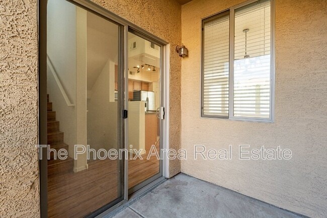 Building Photo - 2401 E Rio Salado Pkwy