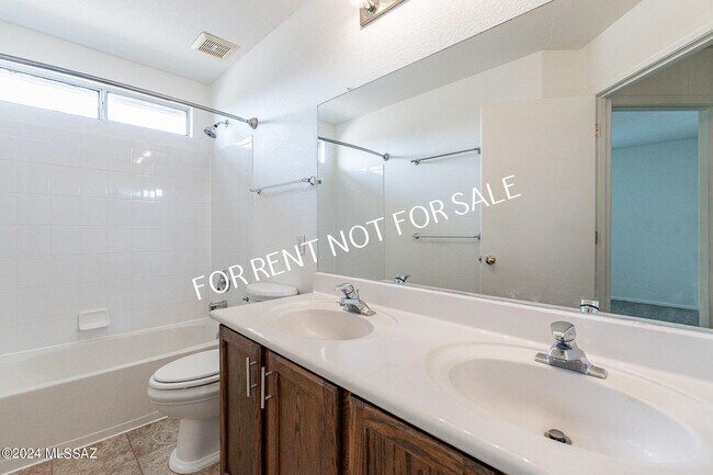 Building Photo - 7442 W Sonesta Dr
