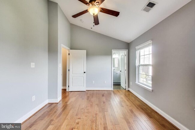Building Photo - 12804 Short Hills Dr