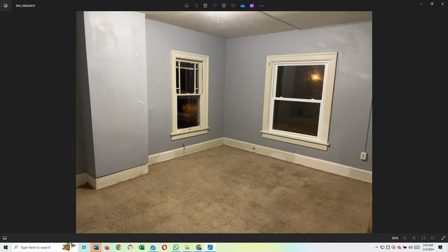 Building Photo - 425 W 4th St