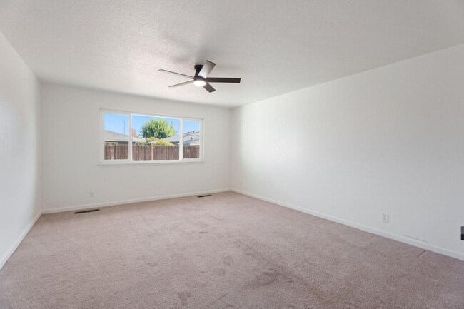 Building Photo - 6804 N Backer Ave