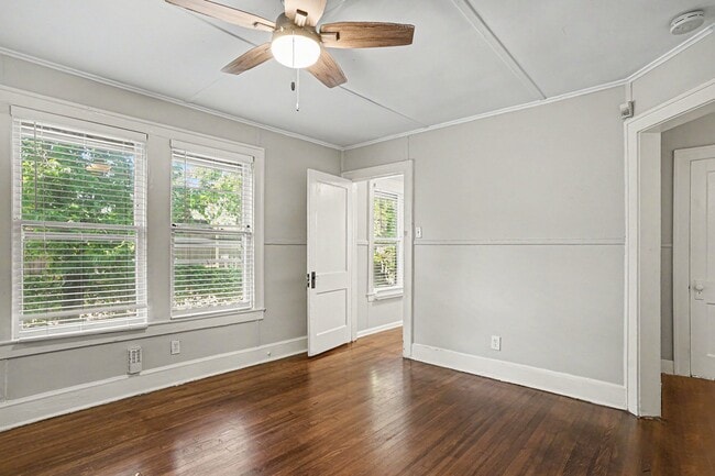 Building Photo - 2112 McMillan Ave