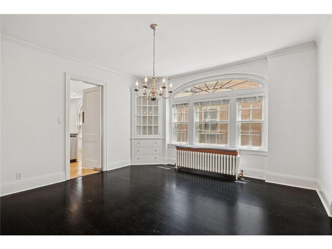 Building Photo - 1785 Dupont Ave S