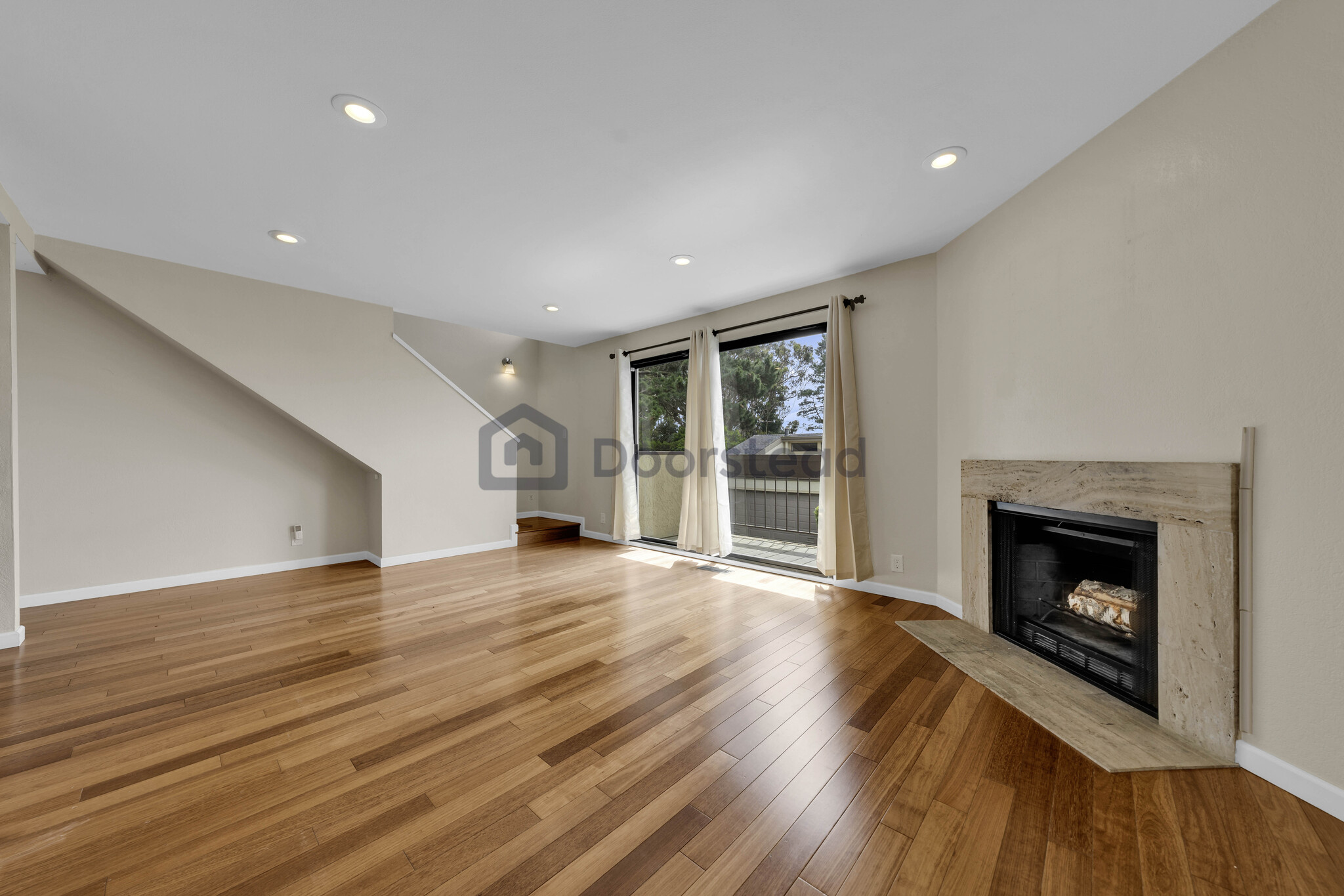 Building Photo - 641 Stonegate Dr