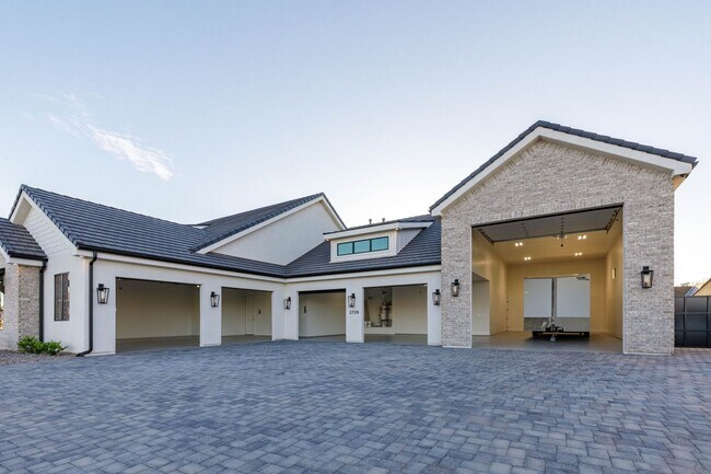 Building Photo - Gorgeous Custom Single Story with RV Garage