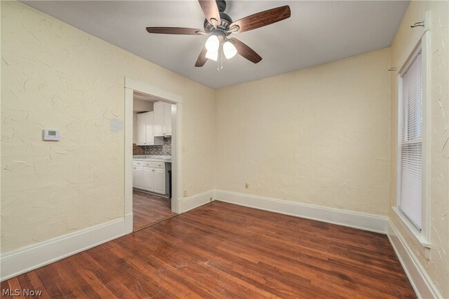 Building Photo - 37948 Barnes Ct