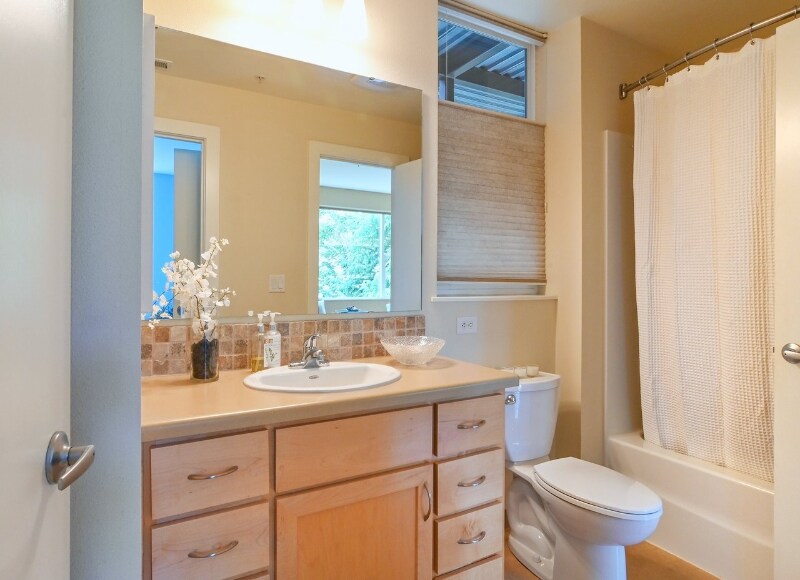 Building Photo - 347 Rustic Pl