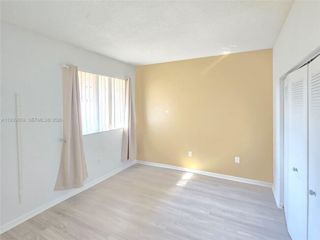 Building Photo - 2331 NW 96th Terrace