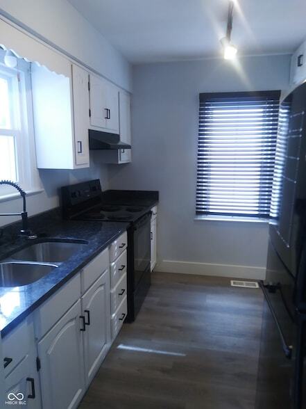 Building Photo - 4923 Carvel Ave