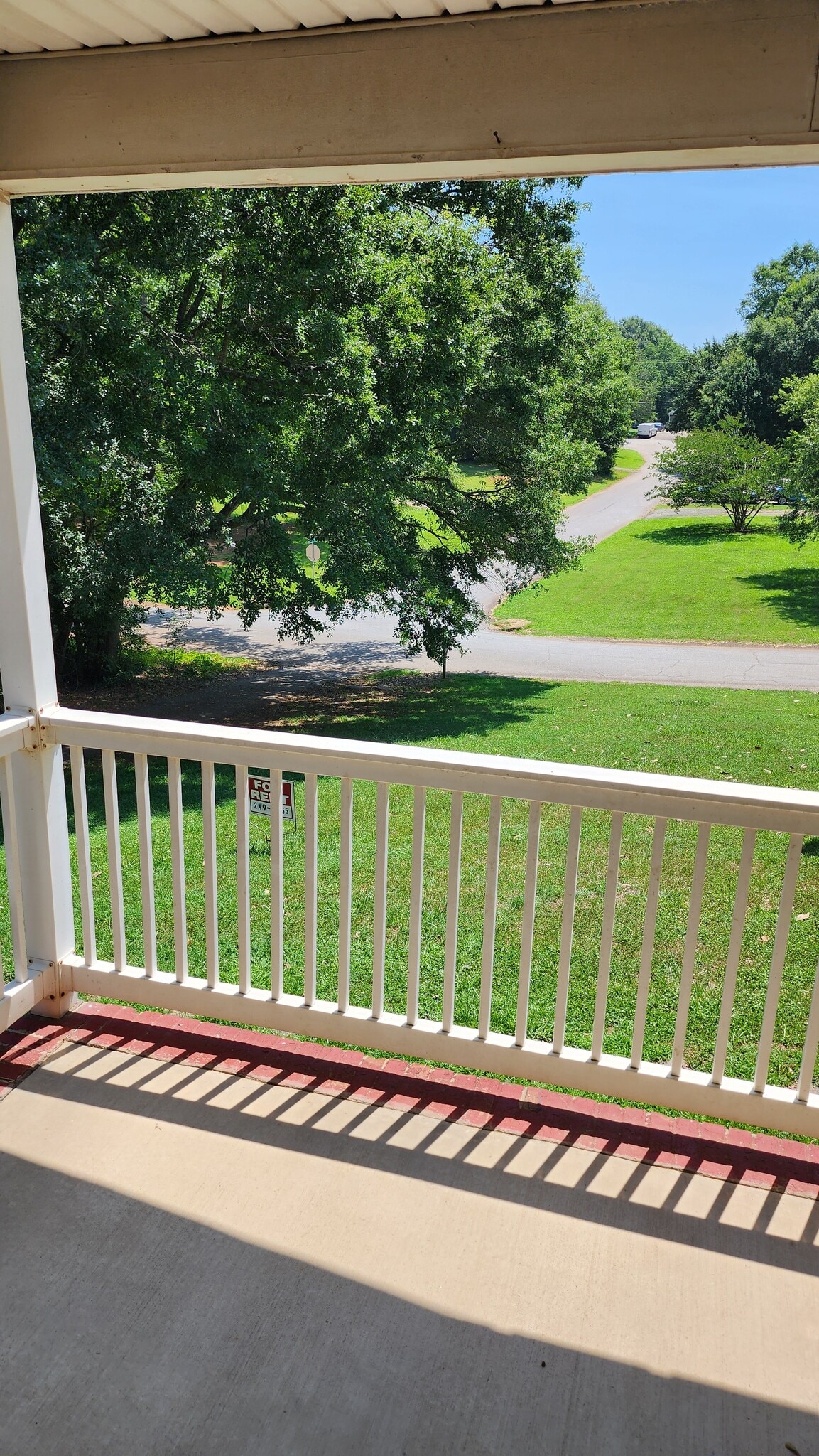 Front porch - 115 Hunter Dr