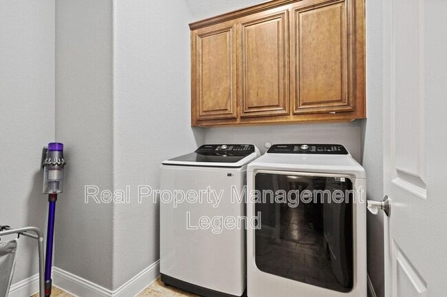 Building Photo - 1451 Cedar Hollow Dr