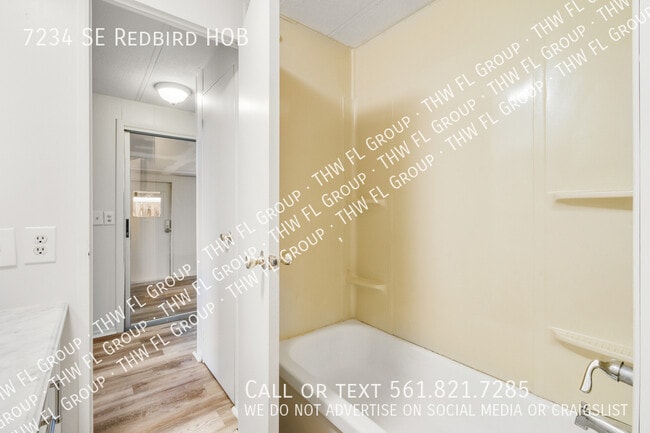 Building Photo - 7234 SE Redbird Cir