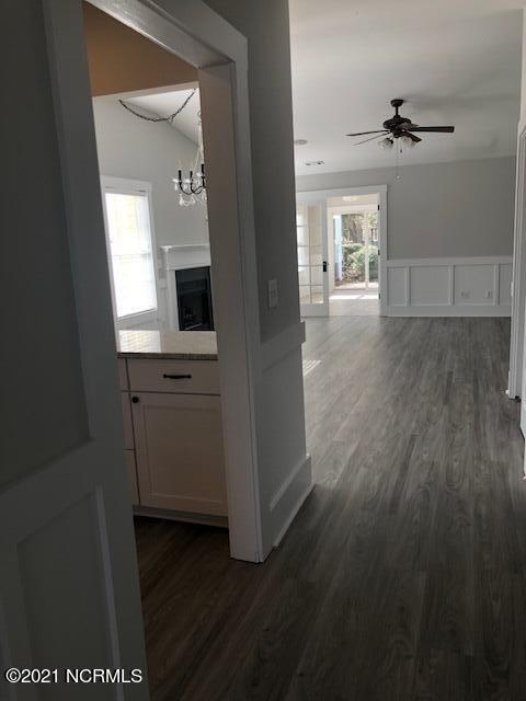 Building Photo - 825 Royal Bonnet Ct