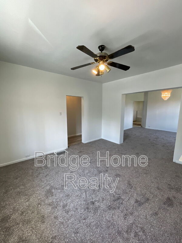 Building Photo - 1367 Montezuma St