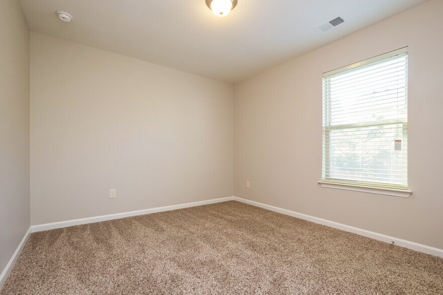 Building Photo - 408 Sweet Ashley Way