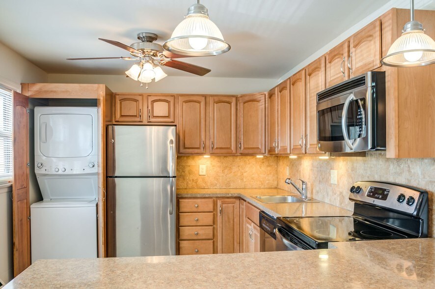 Riverwood Commons, LLC 30 E Union St Bordentown NJ 08505 Apartment