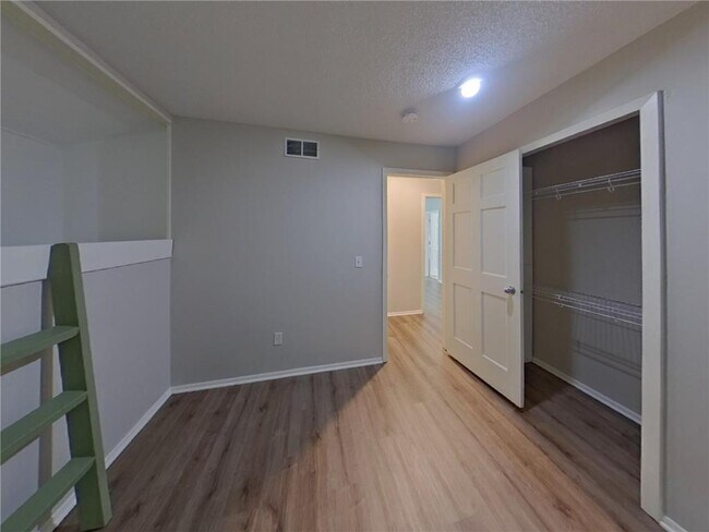 Building Photo - 13638 Elkwood Dr